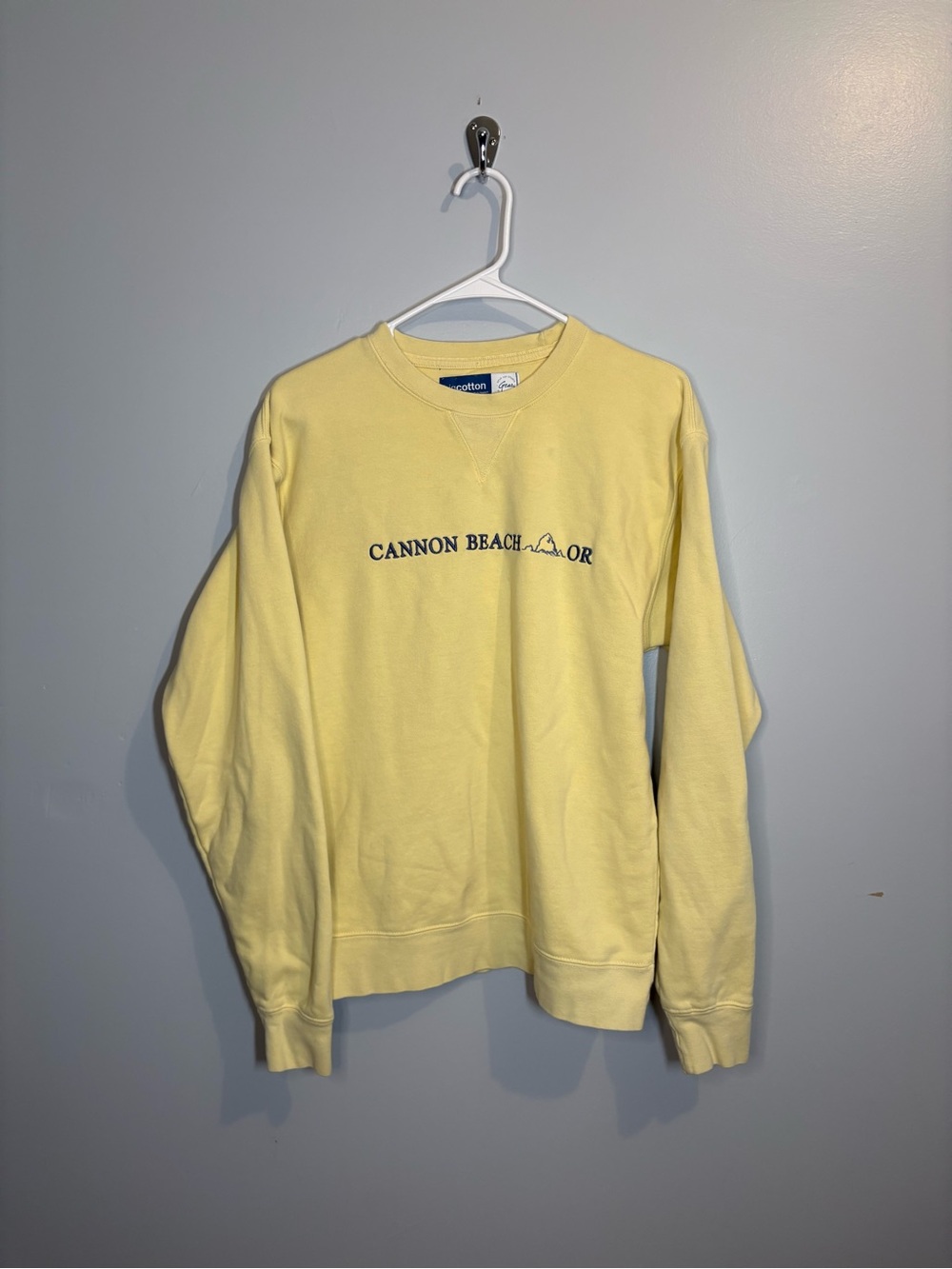 Cannon Beach Big Cotton Crewneck Sweatshirt Butter Yellow Embroidered 90s Mom